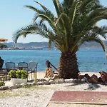 Lucica Apartman *