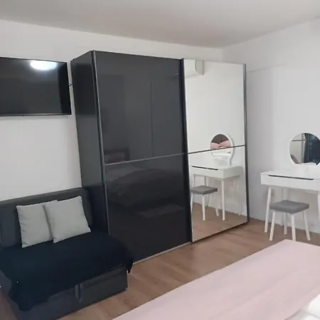 Lucica Appartement *