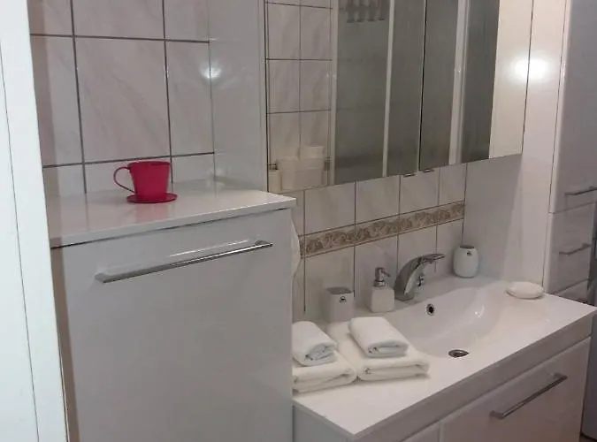 Lucica Apartment *