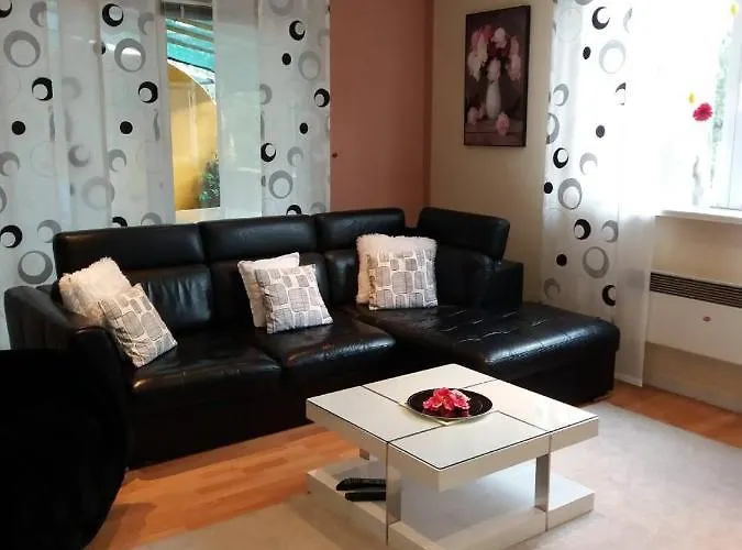 Apartment Lucica *