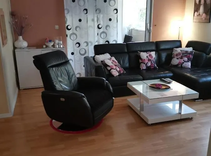 Lucica Apartment *