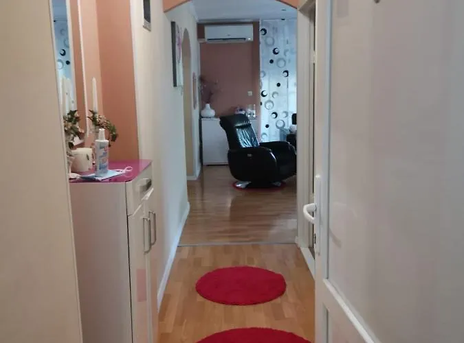 Apartment Lucica *