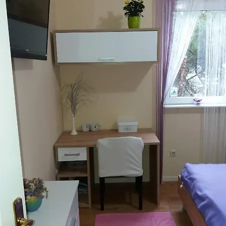Lucica Appartement *