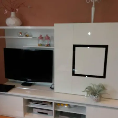 Lucica Apartment *