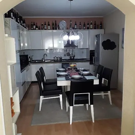 Apartment Lucica *